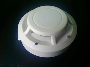 办公室装修细节吊顶与烟感器